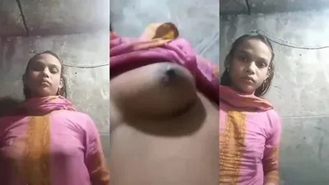 Teen Slim Indian Girl – Boobs Showing & Pussy Leaking