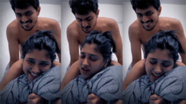 Desi Girl Homemade Bed Sex – Wife Doggy Sex
