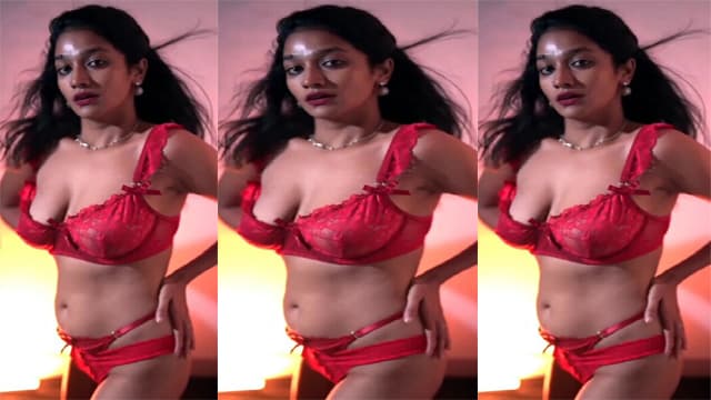 Hot Tamil Actress Lavanya Manickam Bikini Tease MMS